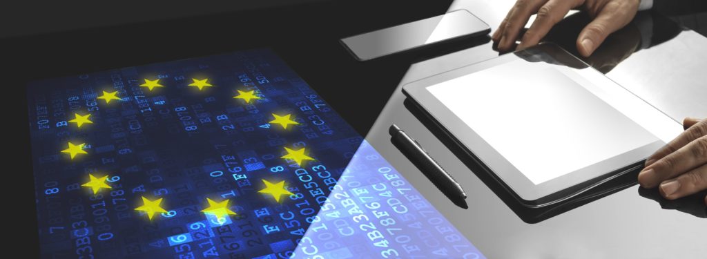 Bandera EU y Código Europeo de las Communicaciones Electrónicas